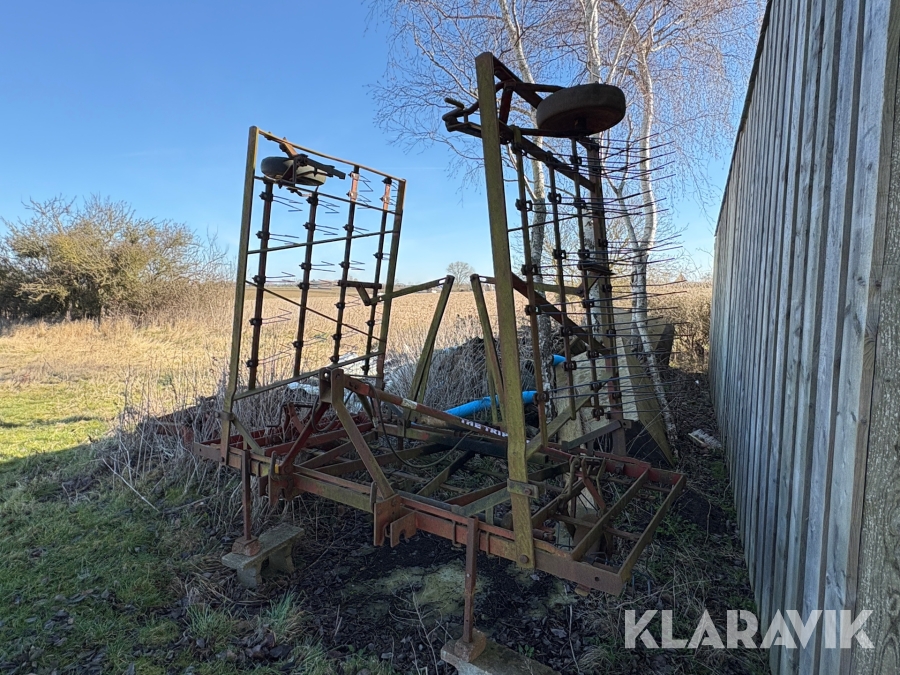 Strigle + gårdspladsrive Kongskilde Tripple - K