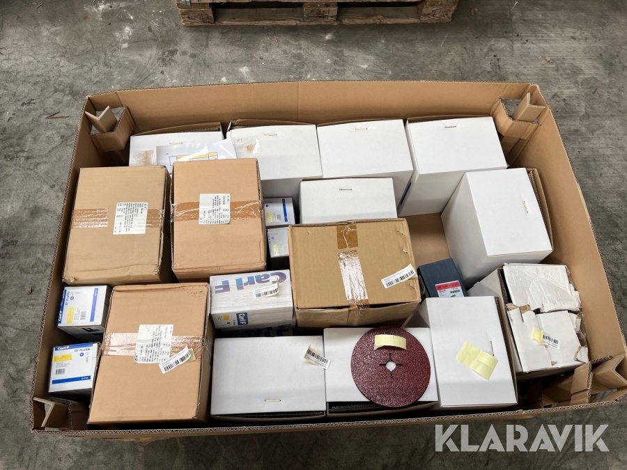 Lot - skruer og søm