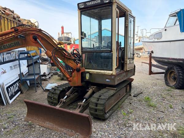 Gravemaskine Takeuchi TB36 med grave- og planerskovl