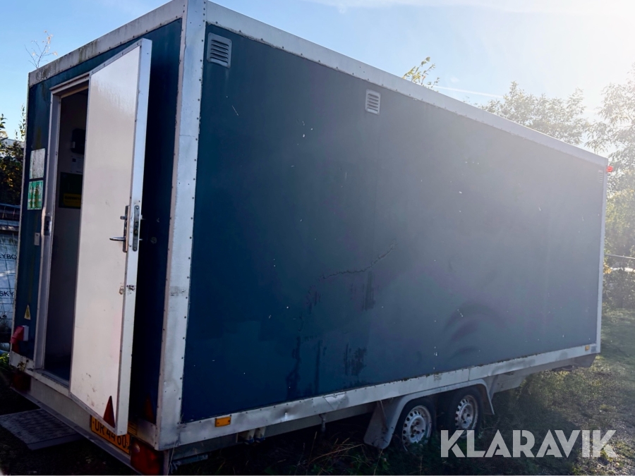 Toilet- og badeskur Bilsby Type LV 04, variant 1301 trailer, med toilet, omklædning og opholdsrum