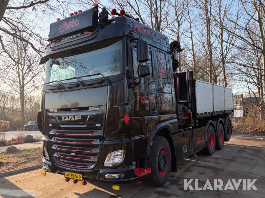 Lastbil DAF XF 530 med HMF 2820 Kran og TK 320 Wirehejs