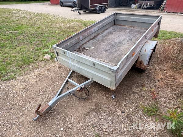 Trailer Variant 752