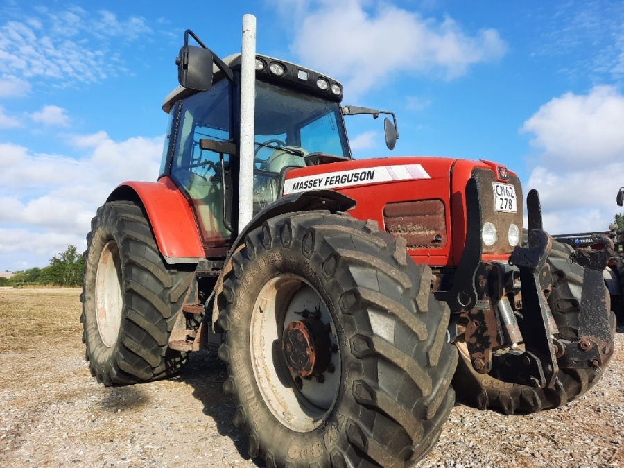 Traktor 4x4 med frontlift