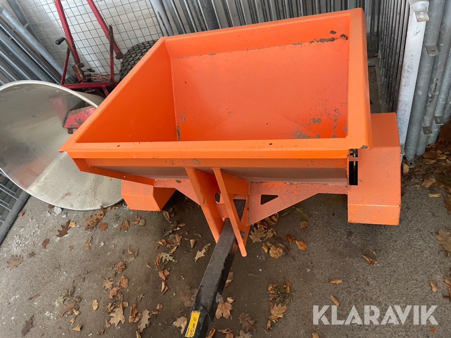 Redskabsbærer Iseki SF300 med tilbehør