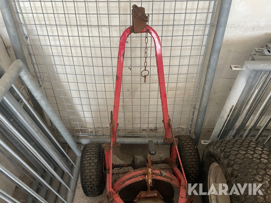 Redskabsbærer Iseki SF300 med tilbehør