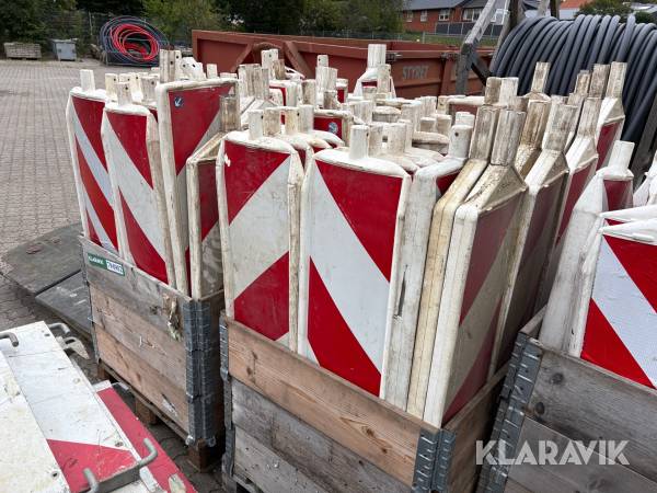 Afmærkning / slikkepind - ca 100 styk / 2 paller