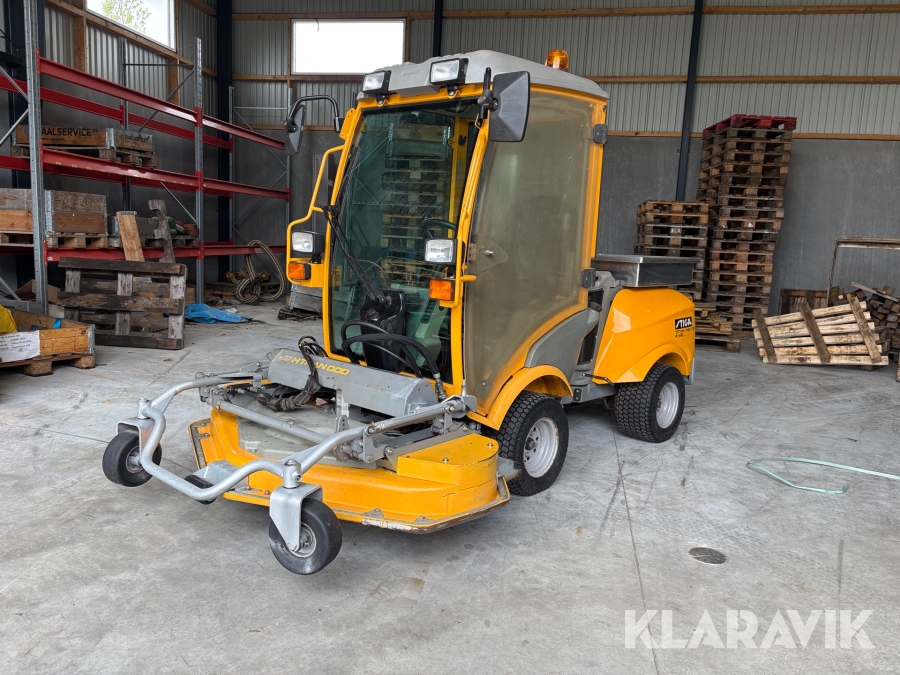 Redskabsbærer Stiga Titan 740 DCR