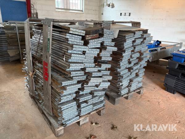 Stort parti pallerammer til halvpaller - 135 styk