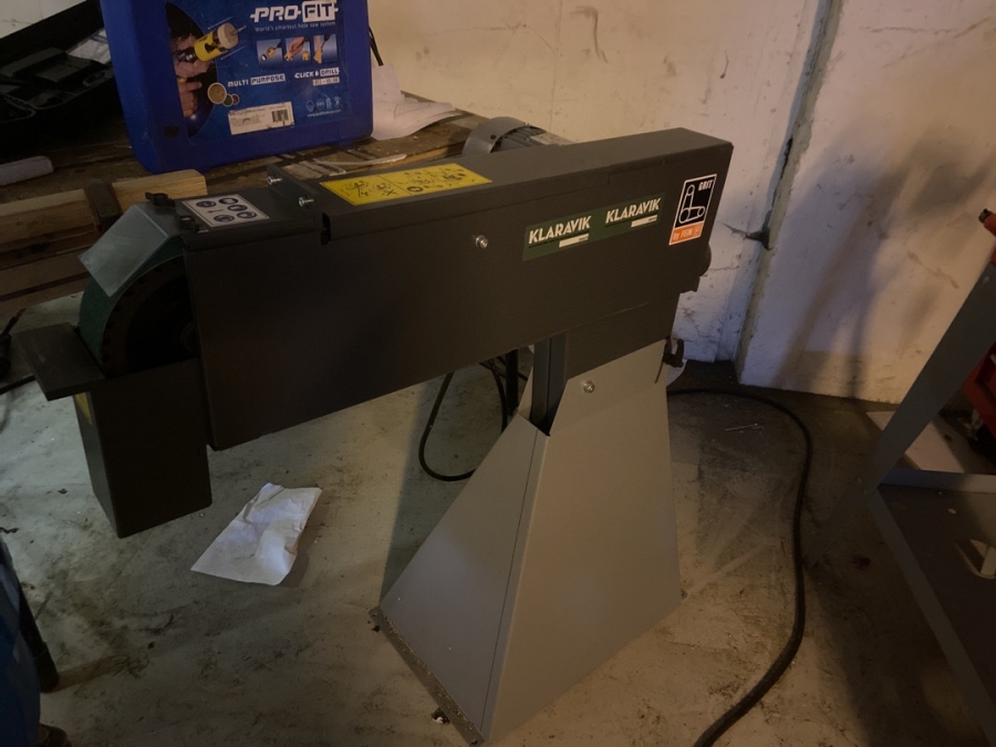 Båndsliber til metal