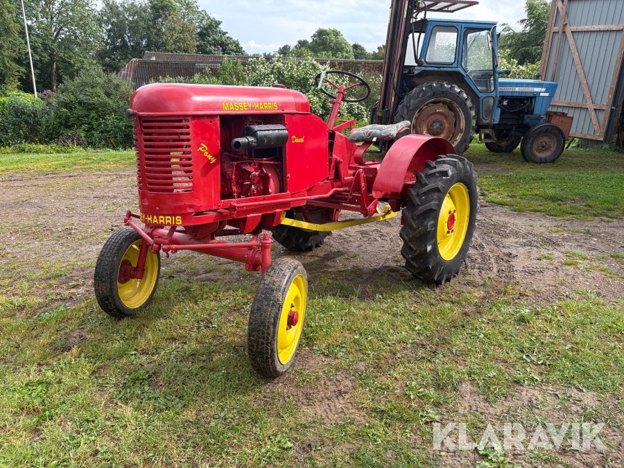 Traktor Massey-Harris Pony