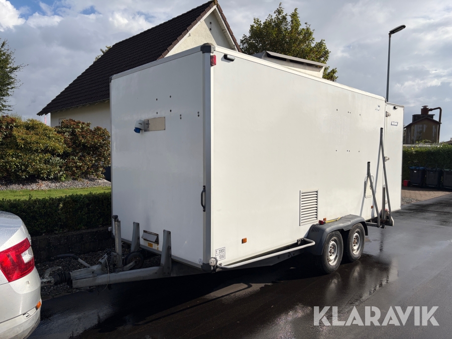 Trailer Variant 2700C6