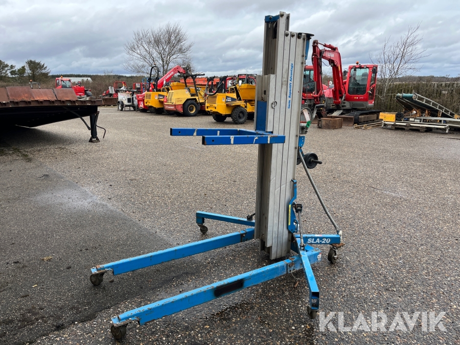 Materialehejs Genie SLA-20