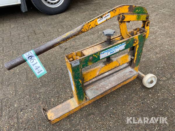 Fliseklipper Claus Bialke
