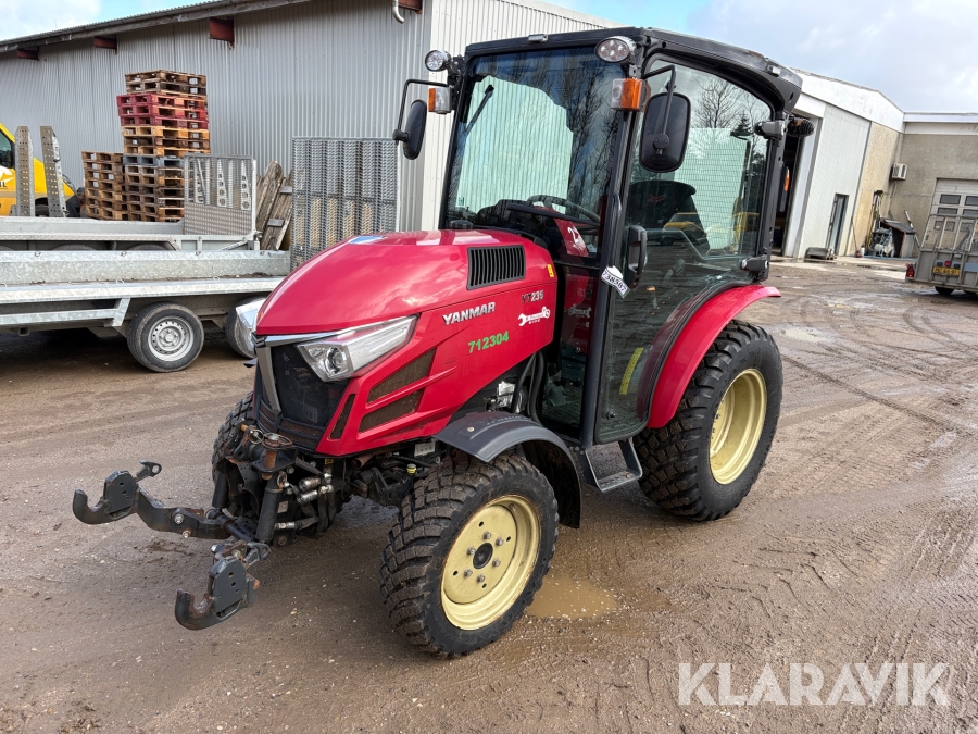 Traktor Yanmar YT235