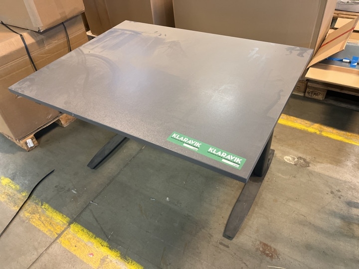 Hævesænkebord