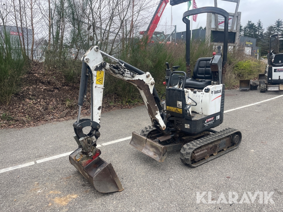 Gravemaskine Bobcat E10 med tilt funktion