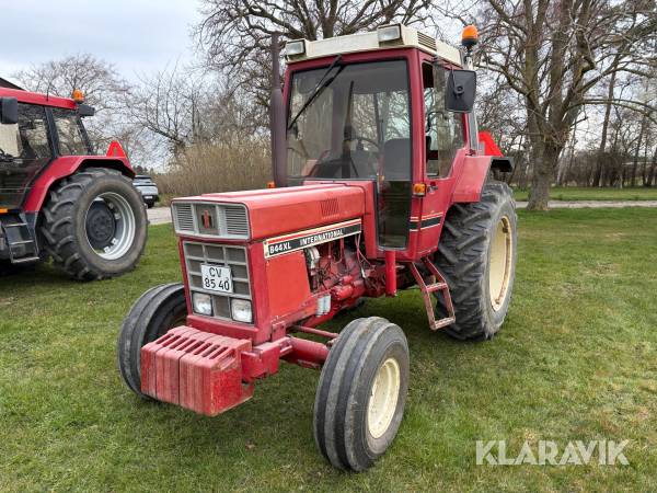 Traktor International 844XL