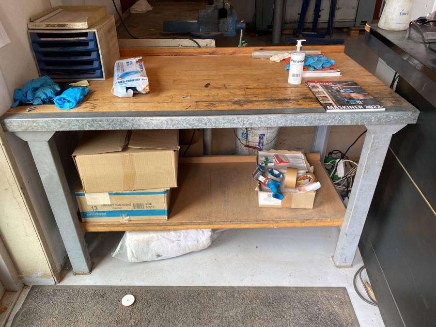 Værkstedsbord samt computer bord