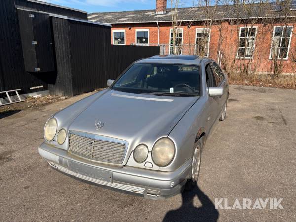 Personbil Mercedes-Benz E 200