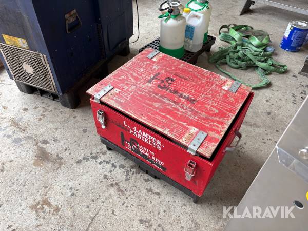 Nødlys skilt, lys og nødstrømsanlæg