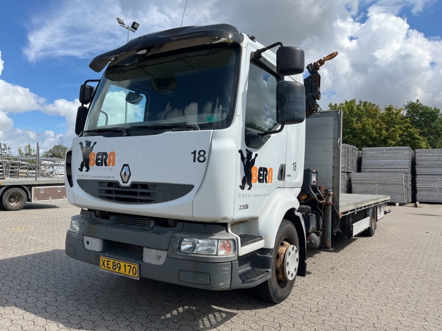 Lastbil med 9 meter kran