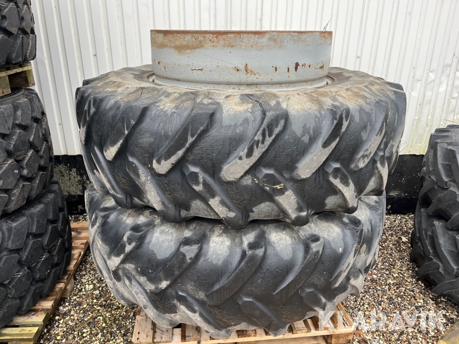 Tvillingehjul Michelin 20.8R38 - 2 styk - med klemmer
