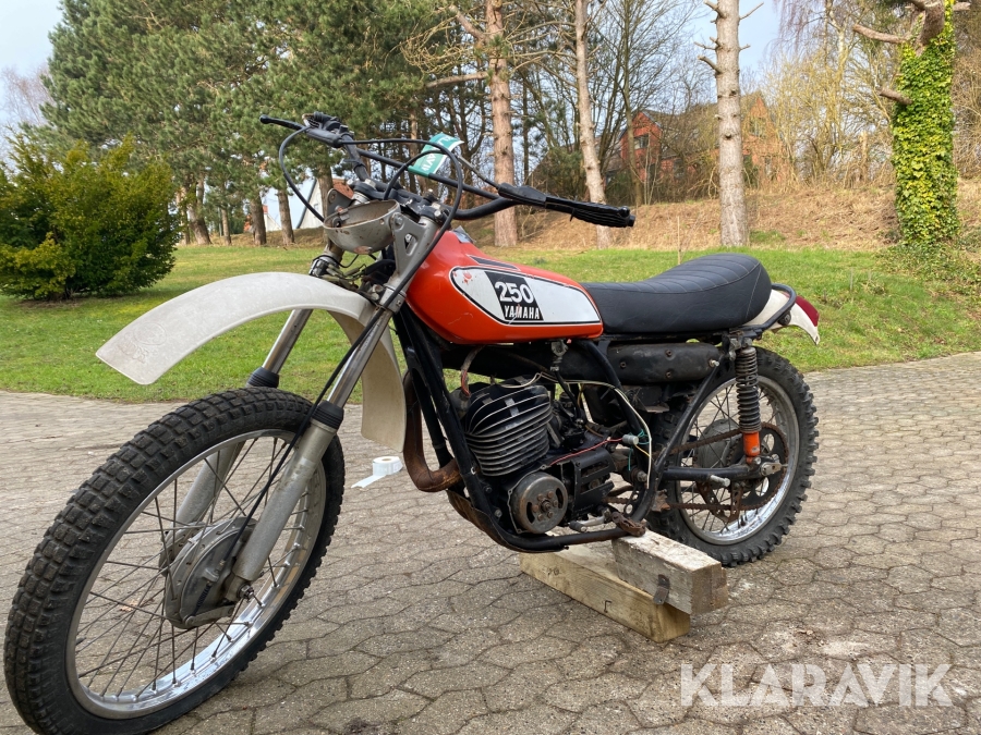 Motorcykel Yamaha 250 Enduro 250
