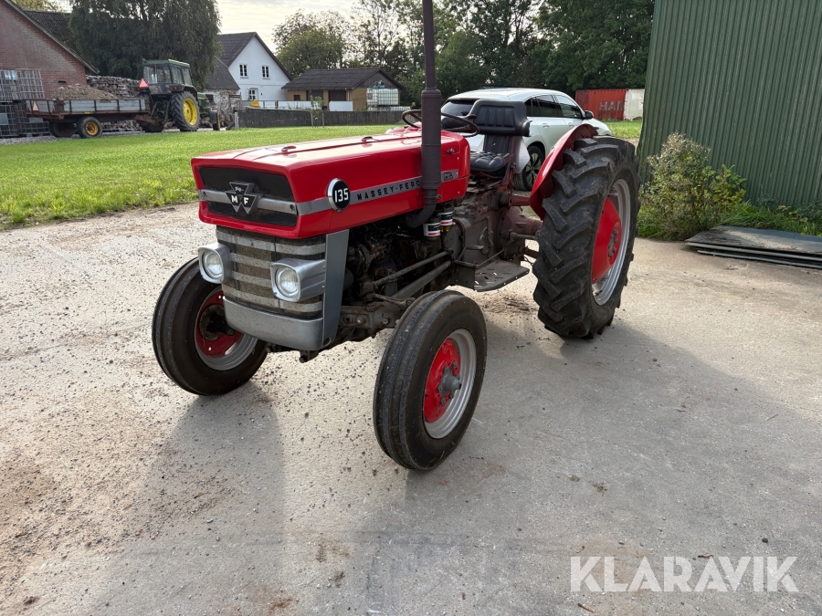 Veterantraktor Massey Ferguson 135