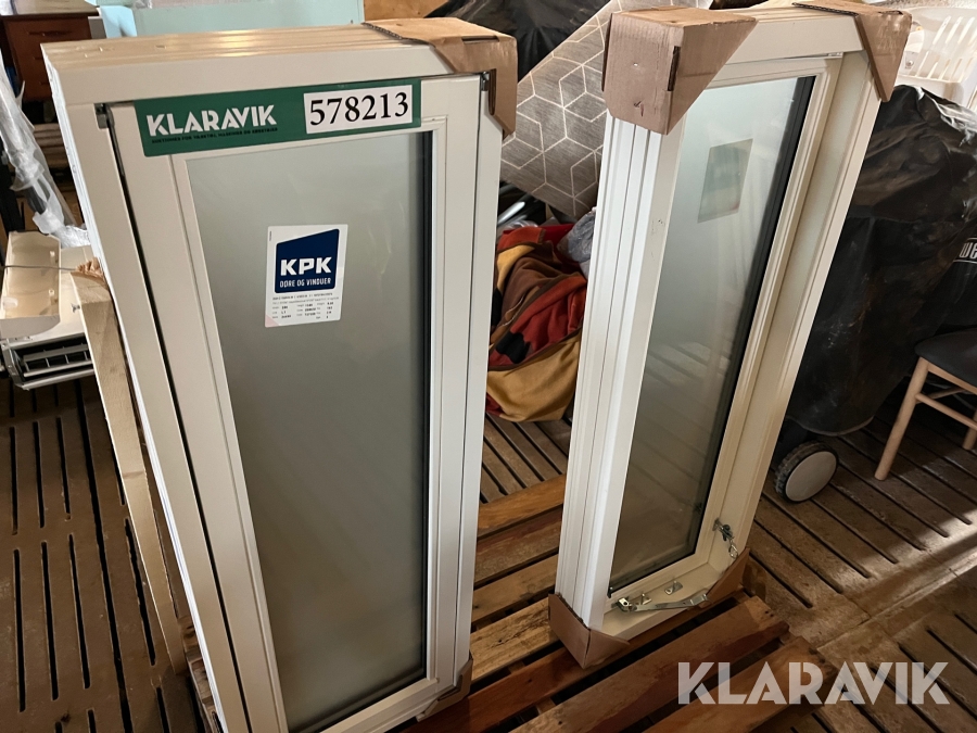 2 stk træ vinduer Kpk Mat glas
