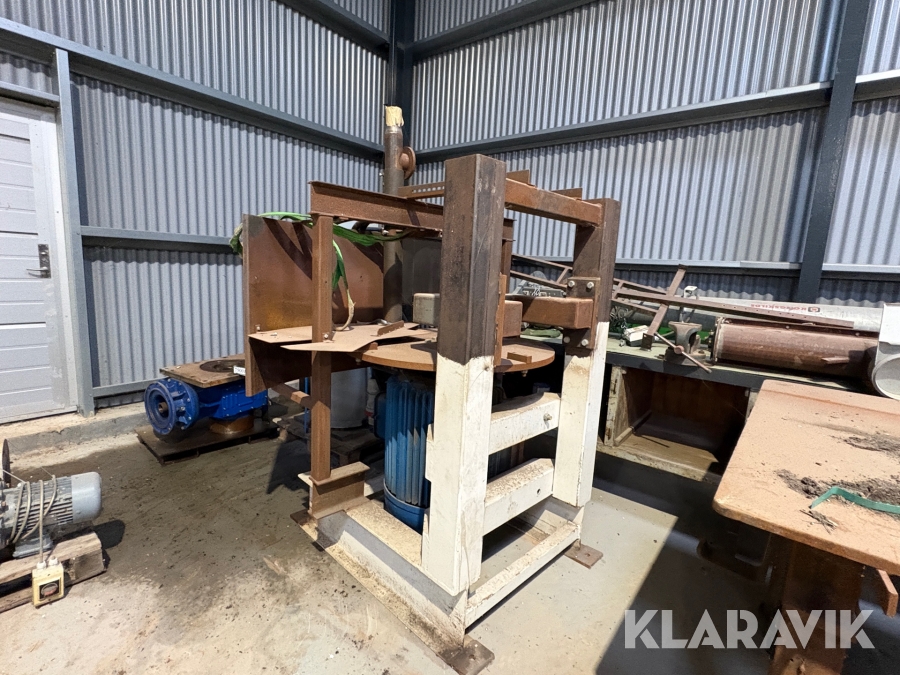 Elmotor i stativ stor