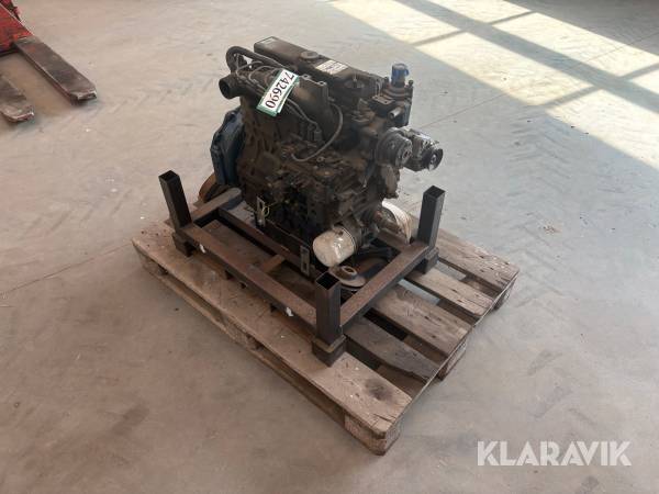 Motor Kubota V2203