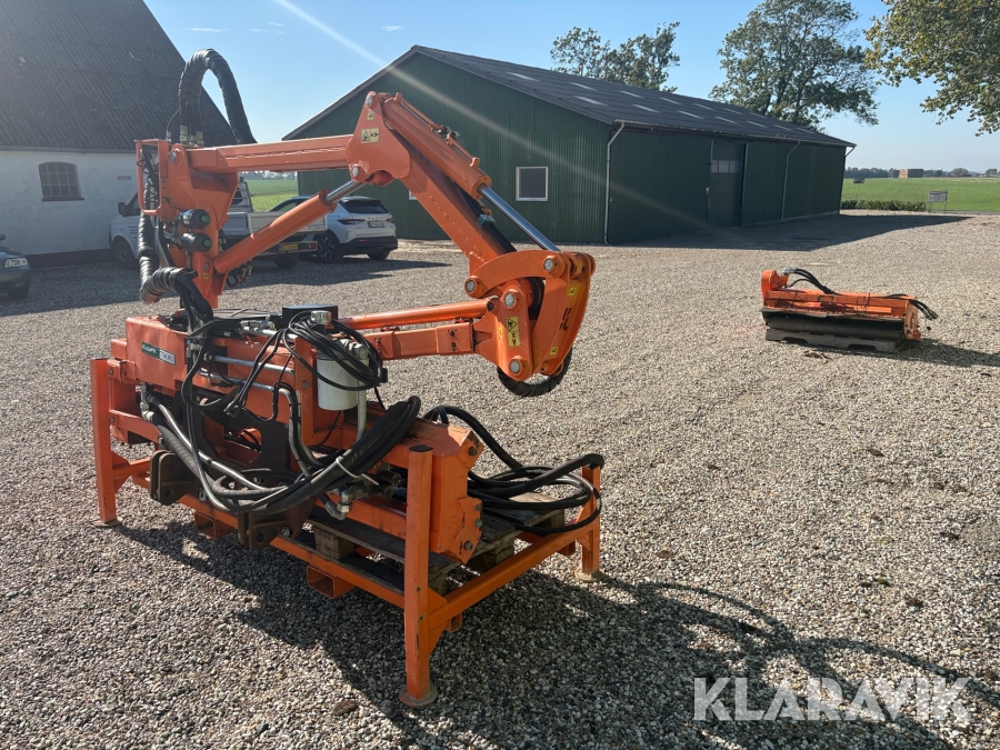 Frontmonteret armklipper Pronar WWP600 med GK140 klippehoved