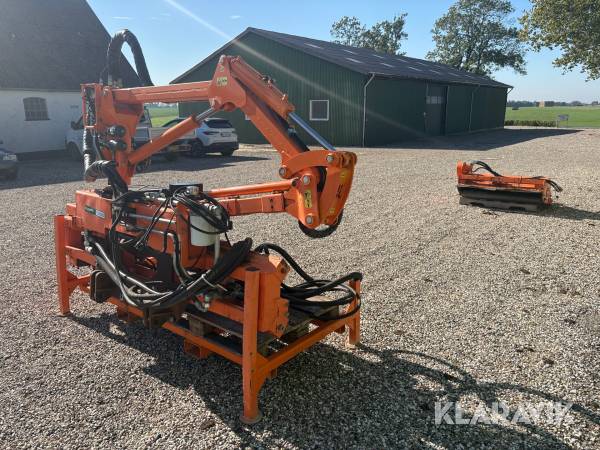 Frontmonteret armklipper Pronar WWP600 med GK140 klippehoved