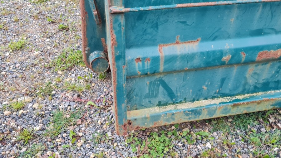 Container