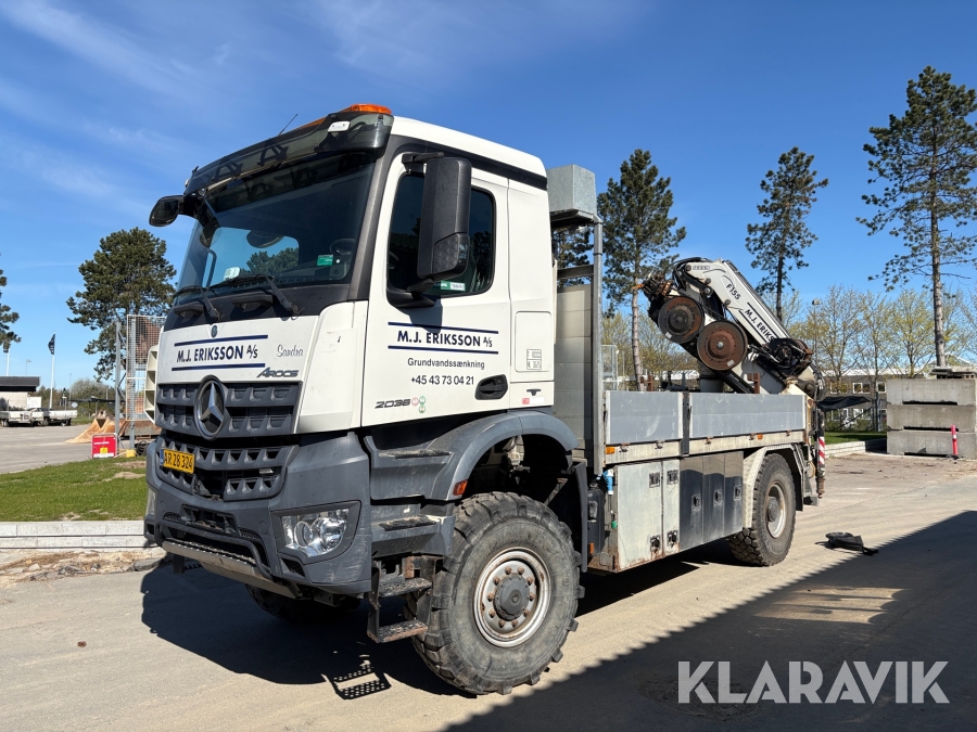 Lastbil Mercedes-Benz Arocs 2036 AK med kran