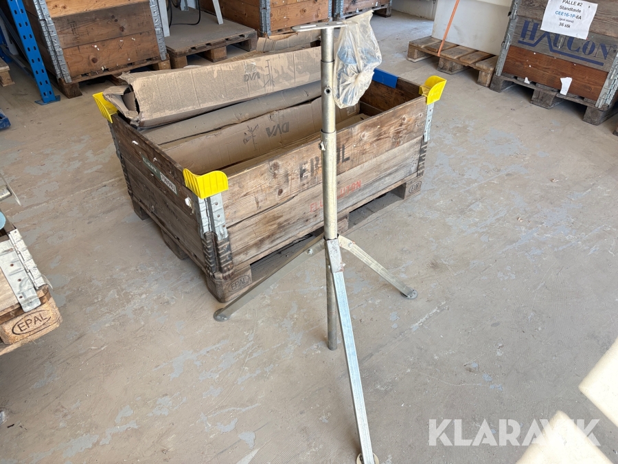 3-fodsstativ til arbejdslamper 7styk DVA 2.5mtr.