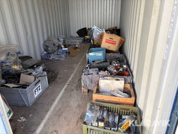 Blandet lot reservedele til biler