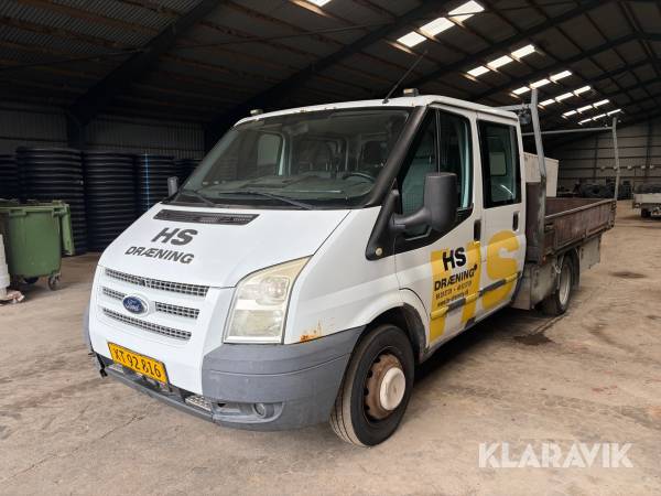 Mandskabsvogn Ford Transit med dobbelt kabine og åben lad