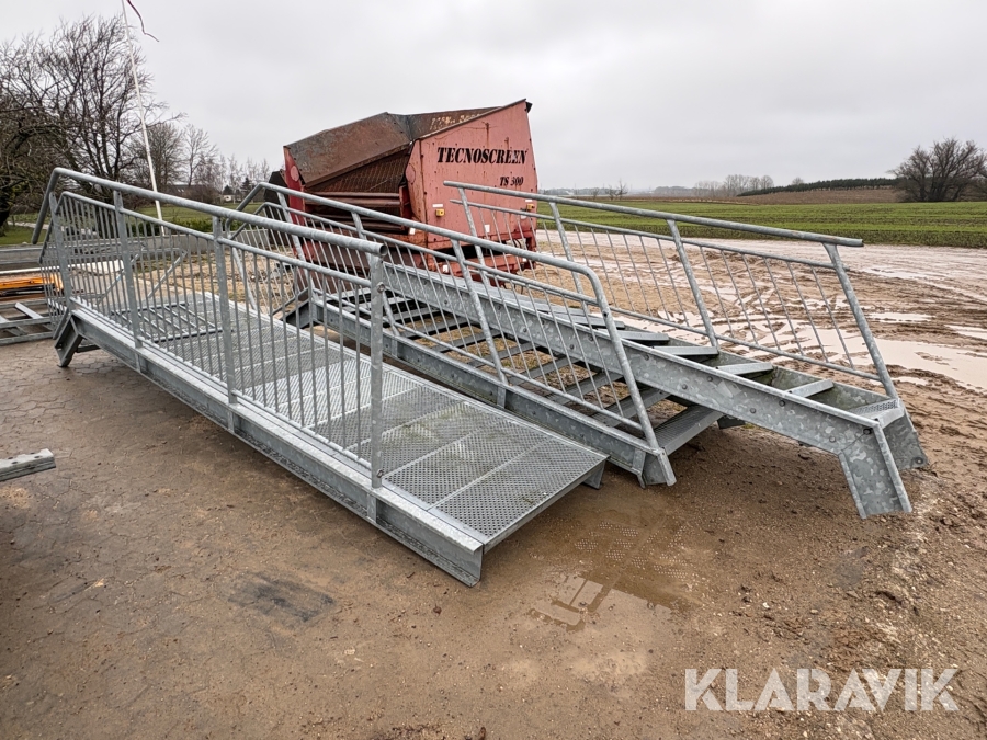 Trapper plus afsats/gangbro Galvaniseret