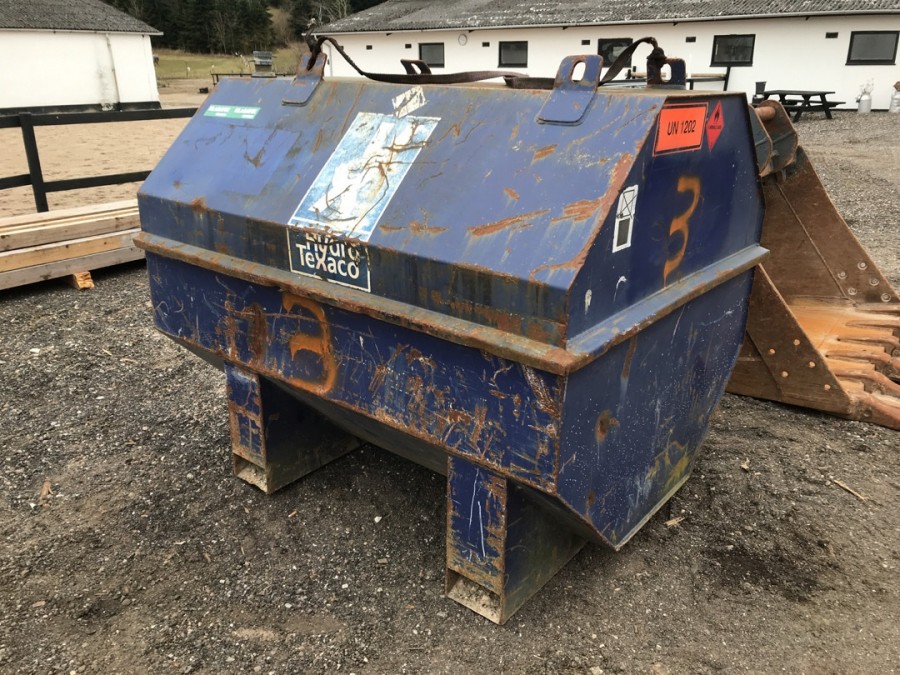 Entreprenør diesel tank