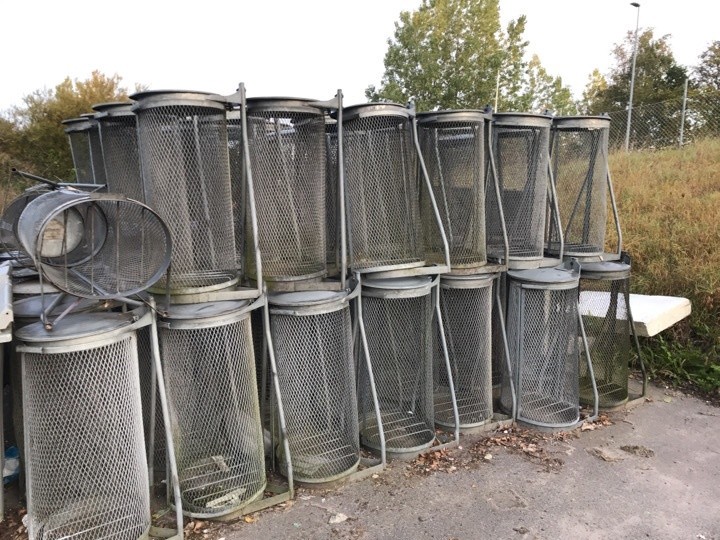Skraldespandsstativer