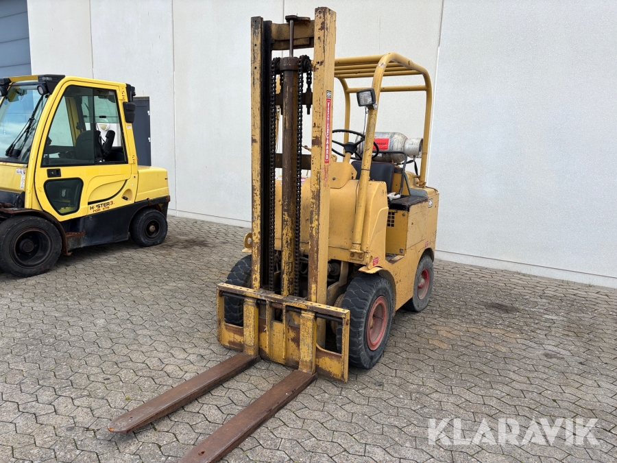 Truck Towmotor 502PG4024