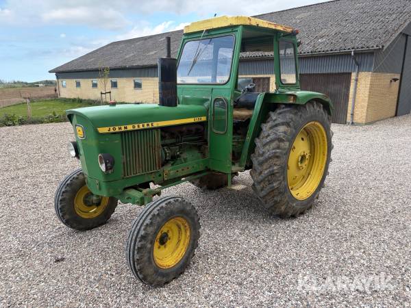 Veterantraktor John Deere 2120