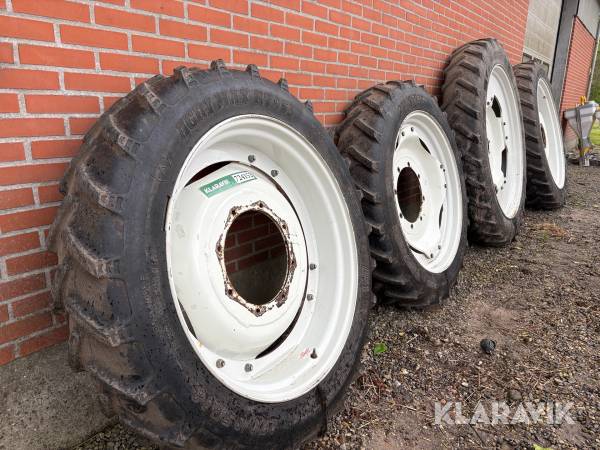 Sprøjtehjul BKT 300/95 R 52 og 270/95 R 38