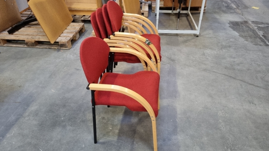 Klaravik Auktioner | Stabelbare stole