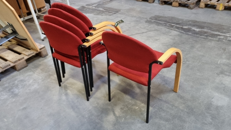 Klaravik Auktioner | Stabelbare stole