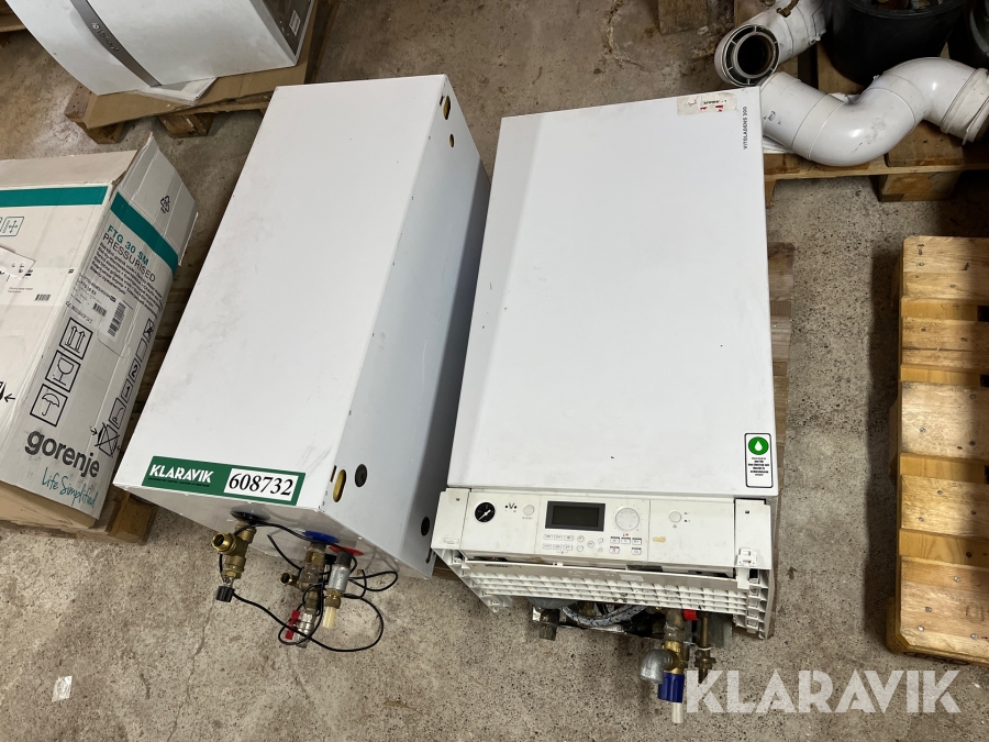 Oliekedel + varmevandsbeholder Viessmann Vito 70 + Vitoladens 300