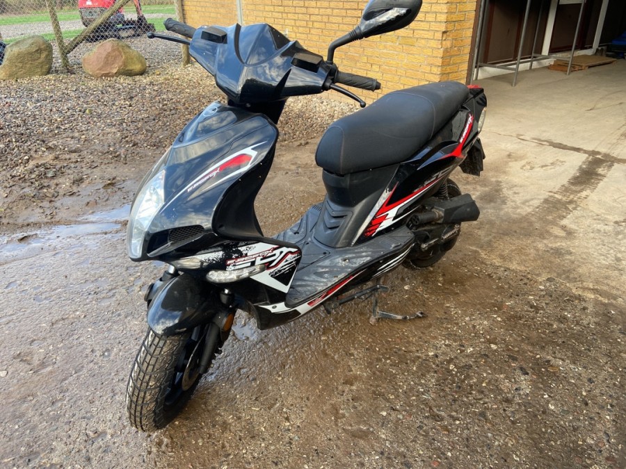 Scooter 30 KMT