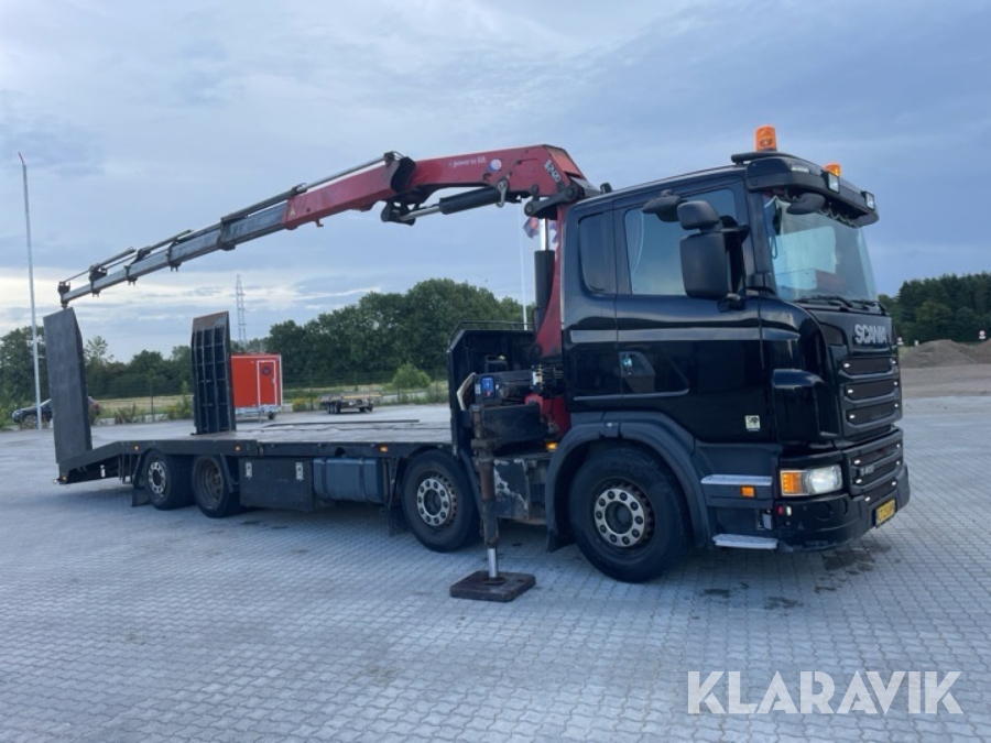 Lastbil Scania G400 med kran