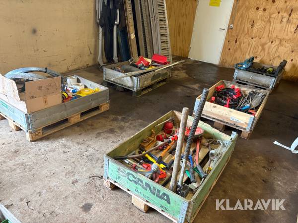 Lot med entreprenør tilbehør - 4 paller